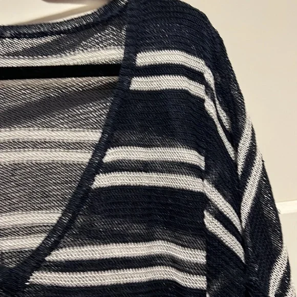 Women's Poncho - Picture 2 of 3